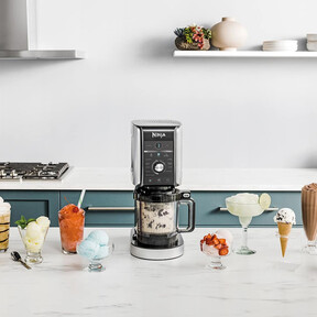 Helados, granizados y yogur helado: todo esto y más podremos hacer con esta heladera tan rápida como limpia de usar 