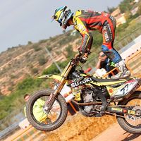 Ferran Cardús bate a Franc Serra en Valencia y acaricia la Copa de España de Flat Track 