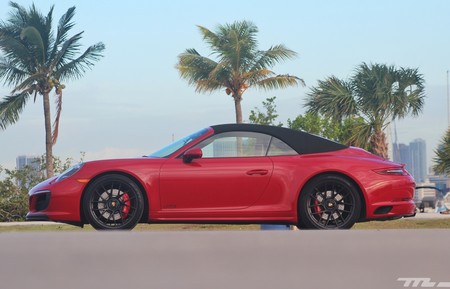 Porsche 911 Gts Cabrio6