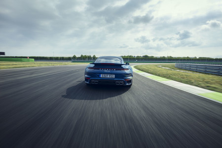Porsche 911 Turbo 2021 5