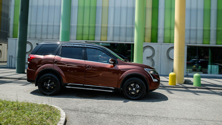 Mahindra XUV500 2019