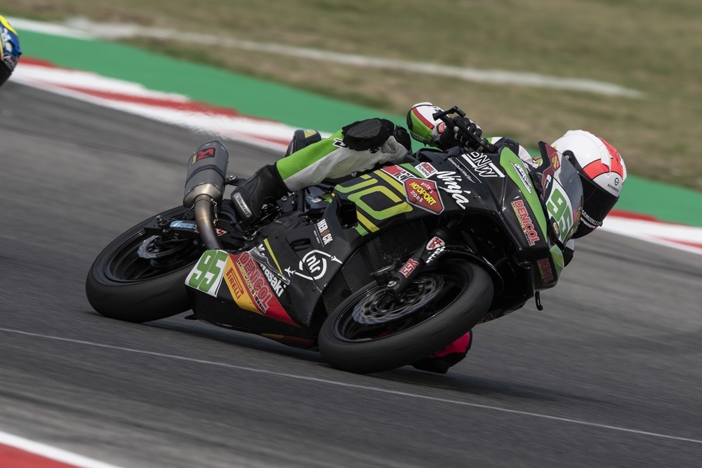 Scott Deroue gana en SSP300 pero Ana Carrasco conserva opciones al título