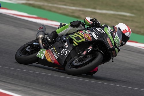 Scott Deroue gana en SSP300 pero Ana Carrasco conserva opciones al título