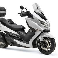 Más capacidad de carga y un nuevo color para el Suzuki Burgman 400 City por 7.199 euros