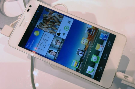 Huawei Ascend D2, toma de contacto