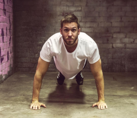 Calvin Harris deja las cosas claras en twitter