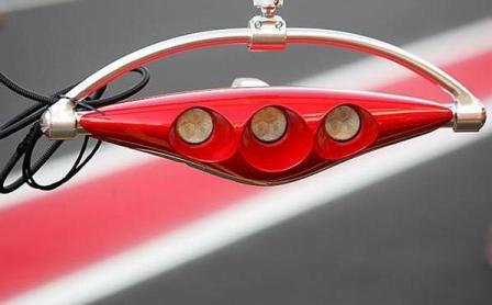 Ferrari volverá al sistema del semáforo-piruleta