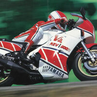 Hace 40 años Yamaha creó la moto más loca que ha existido. Era tan bestia como una MotoGP, y parecía un Tetris japonés 