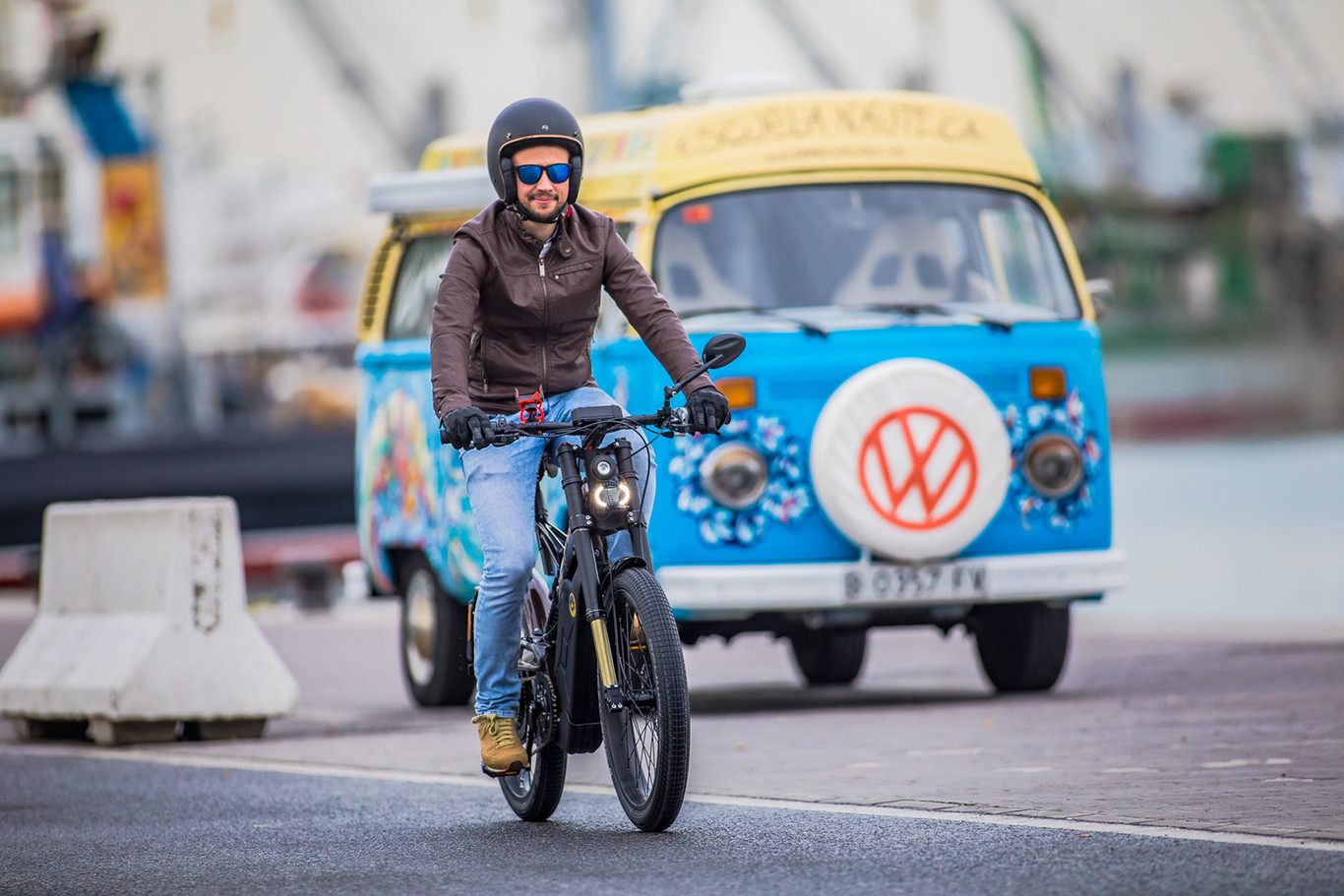 Madrid no quiere motos aparcadas en sus aceras y nos lo pondrá aún más difícil con una nueva Ordenanza