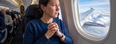 Por que dirigir parece seguro, mas é 626 vezes mais perigoso do que voar? Estudo revela a psicologia por trás do medo de avião explica como a ilusão de controle faz pessoas trocarem o ar pela estrada 