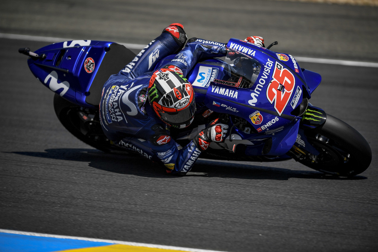 Más cruces para Viñales que caras para Rossi: "No estamos trabajando bien en nuestro lado del box"