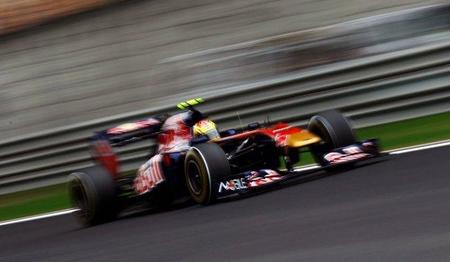 GP de China F1 2011: Jaime Alguersuari se ve obligado a abandonar por una rueda mal apretada