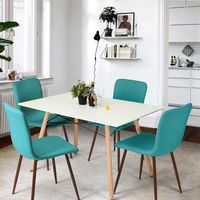 En Amazon tenemos este pack de 4 sillas estilo nórdico tapizadas por 139,99 euros y envío gratis 