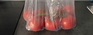 He estado usando las bolsas de frutas y verduras del supermercado al revés toda mi vida. Darles la vuelta tiene múltiples ventajas 