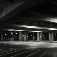 El parking donde aparcaba siempre le quería cobrar 13.000 euros por tardar más de cinco minutos en pagar