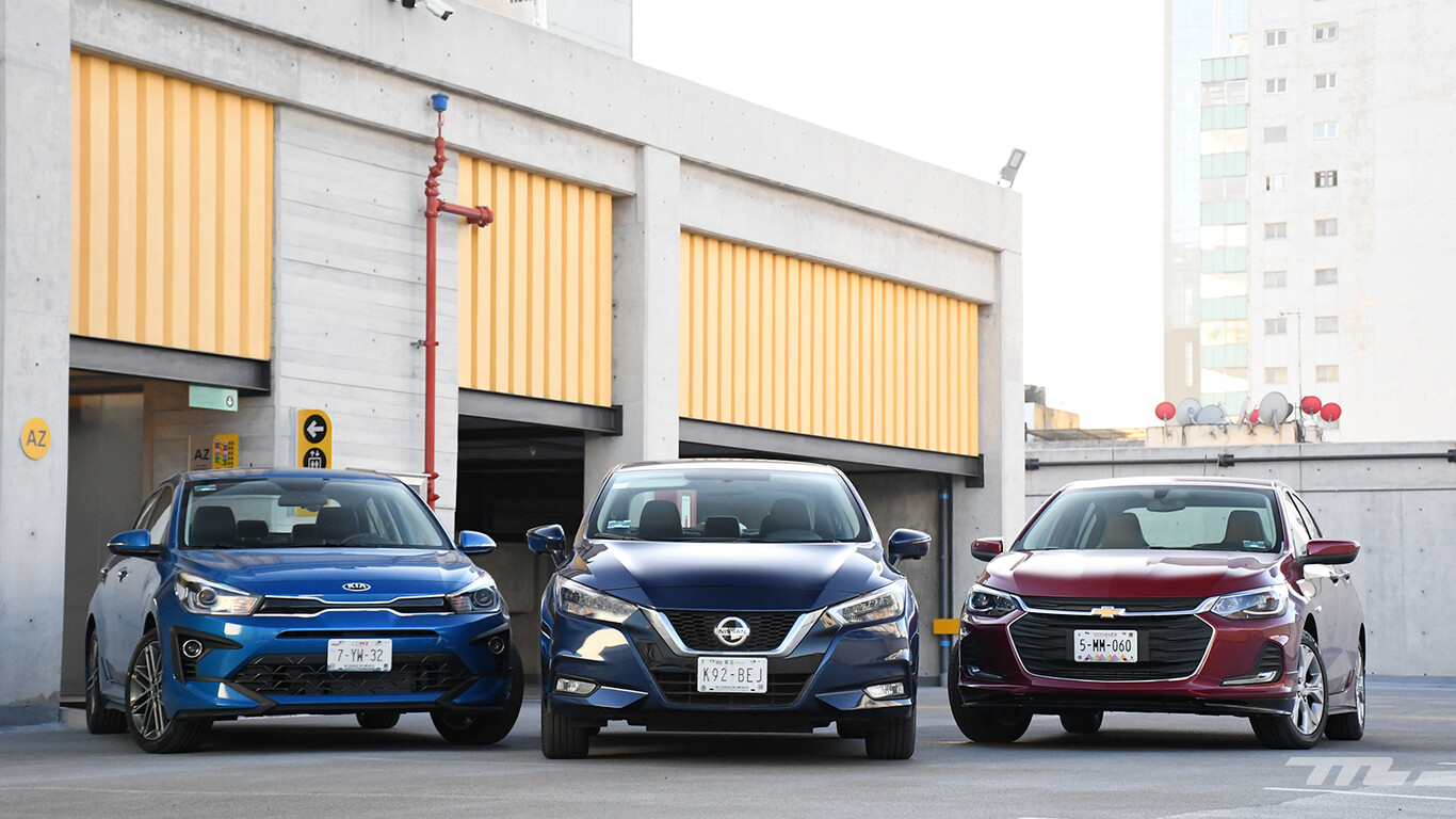 Nissan Versa vs. Chevrolet Onix vs. KIA Rio, comparativa: un duelo de best-sellers en México (+ video)