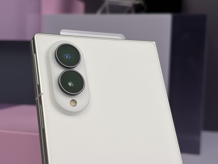 Galaxy Z Fold8 2