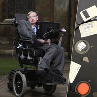 Stephen Hawking dejó un tesoro oculto que acaba de ser descubierto. El problema es que está en forma de disquetes 