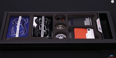 Si te llega este kit de Ford sabrás que has sido elegido para comprar un Ford GT