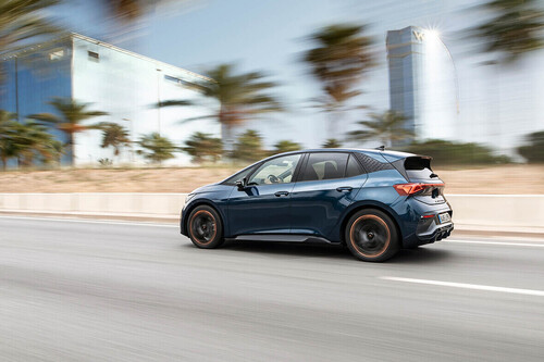 Cinco coches eléctricos de hasta 400 km de autonomía real por menos de 45.000 euros que recomendamos mucho y dos que no tanto