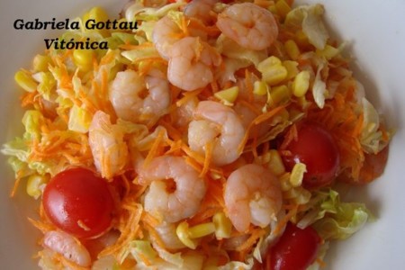 Ensalada de camarones. Receta saludable