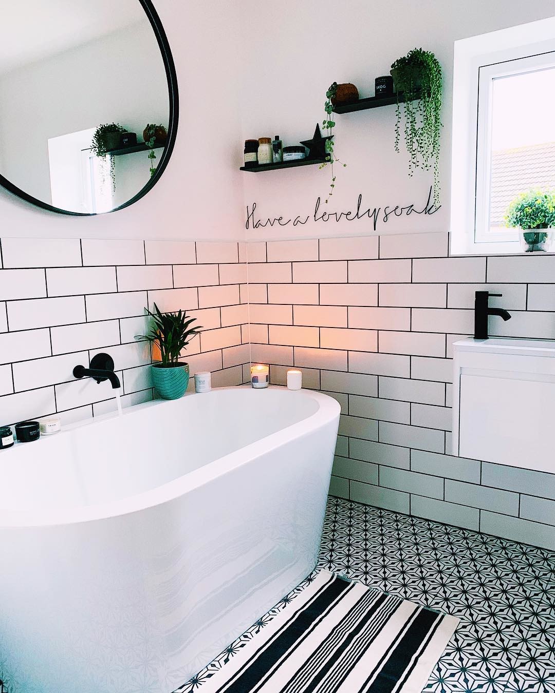 Inspiración "deco"; 15 baños en blanco y negro que nos demuestran que