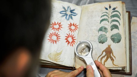 Una inteligencia artificial comienza a descifrar uno de los libros más misteriosos de la historia (actualizado)