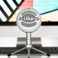 Ni 200 euros en cascos ni configuraciones complejas: el secreto para sonar mejor en Zoom es este micro USB