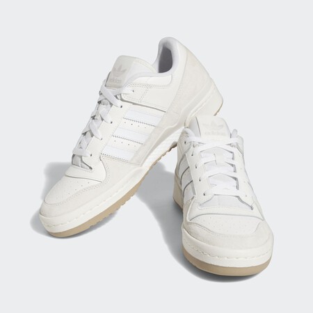 Adidas Tira El Precio De Sus Zapatillas Color Tiza Mas Bonitas Inspiradas En Los Ochenta Para Sacar De La Monotonia A Tus Looks De Primavera