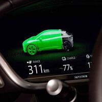 Adiós al pánico de quedarte tirado con un coche eléctrico: la IA te dirá si puedes realmente llegar a destino con la carga disponible en la batería