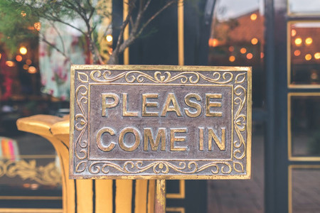 No hacemos clientes, hacemos amigos