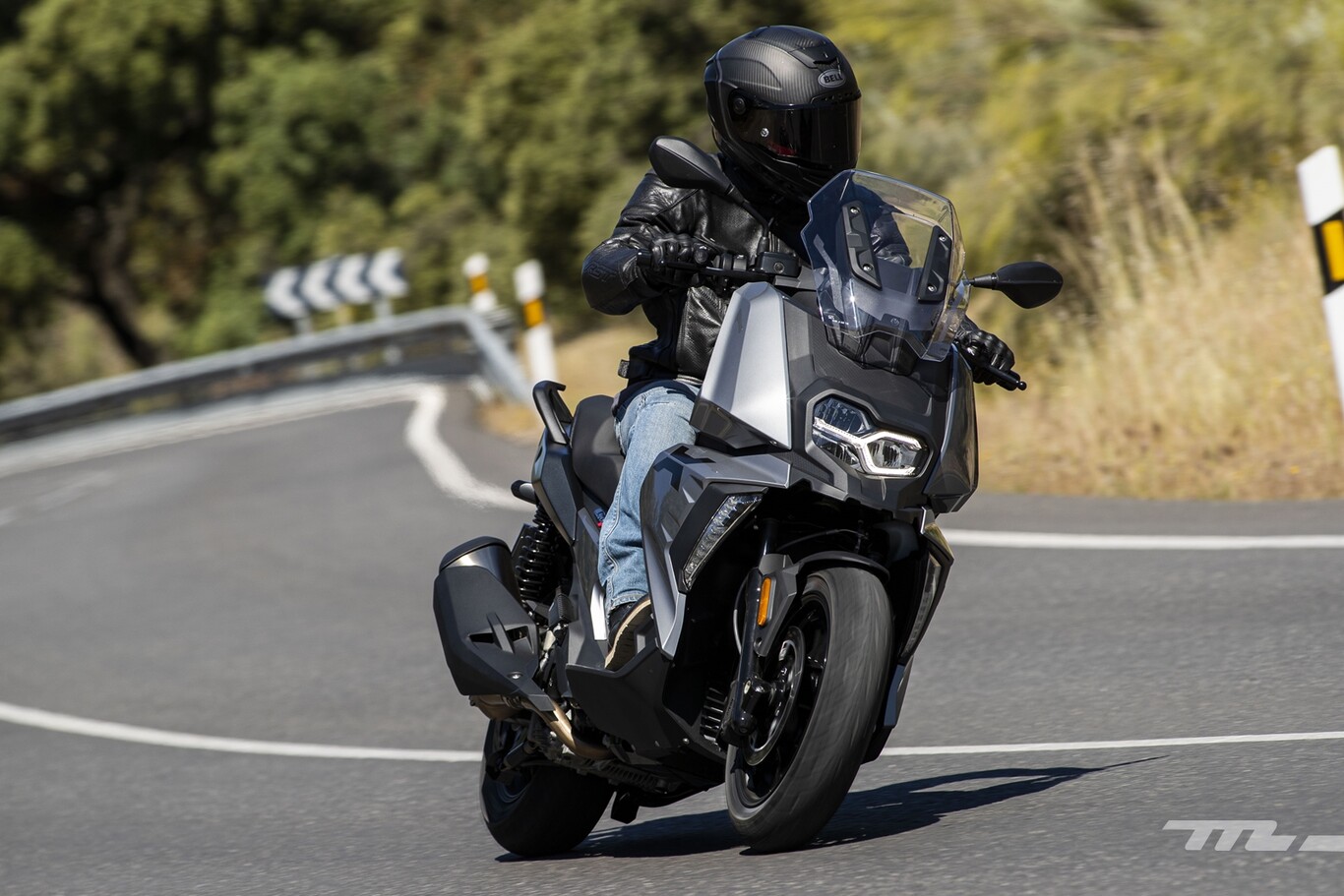 Probamos el BMW C 400 X: el mismo scooter urbano para el carnet A2, ahora con una mejor puesta en escena y un plus de equipamiento
