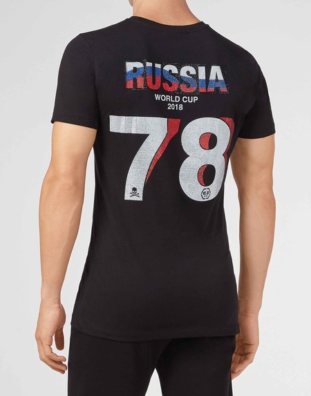 Philipp Plein tiene la mejor (y más glamorosa) colección para llevar en el mundial de Rusia 2018