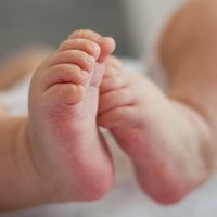 Un bebé de solo nueve meses vive con medio corazón, gracias a una intervención pionera