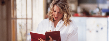 Escribir a mano un diario ha mejorado mi autoestima y mi salud mental. Esto es lo que anoto cada noche