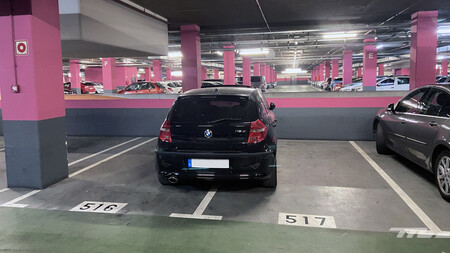 Coche Mal Aparcado