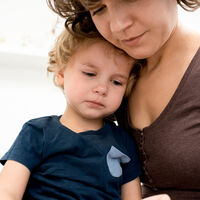 Enfermedad boca-mano-pie: todo sobre esta infección viral típica de la infancia 