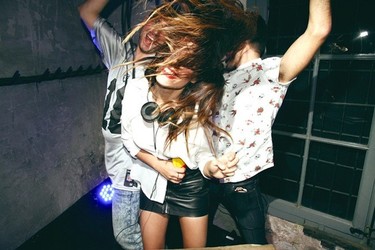 ¡Viernes! ¡Música! ¡Baila!