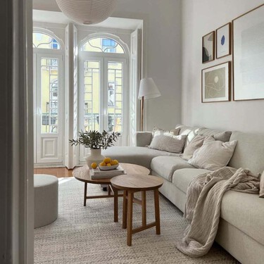 Adiós al sofá lleno de cojines: así es la nueva tendencia que arrasará en 2026