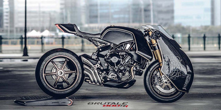 El demonio querría tener un tridente como esta MV Agusta "Ballistic Trident"