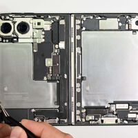 Han desmontado el iPhone Duo por completo y esto es lo que se esconde dentro de la bisagra