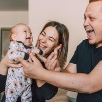 ¡Todos a reír! Los bebés son capaces de apreciar el sentido del humor desde el primer mes de vida 