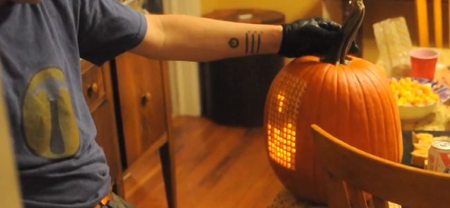 Juega al Tetris en una calabaza de Halloween