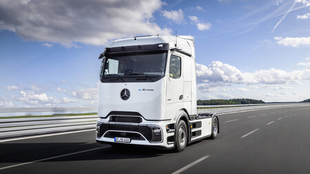 Mercedes Benz Eactross 600 3