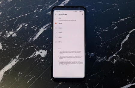 XDA Developers から 160 Hz の画像を選択するように Asus ROG Phone メニューが変更されました。