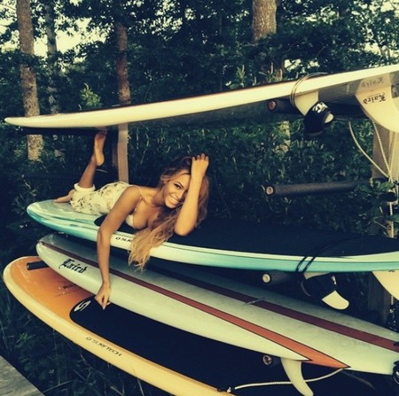 Beyoncé se va de vacaciones y, de paso, enseña un poco de tetamen