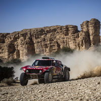 Stéphane Peterhansel gana la penúltima etapa del Dakar por diez segundos y Carlos Sainz ya roza la gloria