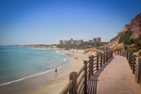 Viajes Escapadas Turismo Espana Alicante Pueblo Marinero Terelu Campos Famosos Destino Vacaciones Playa Levante