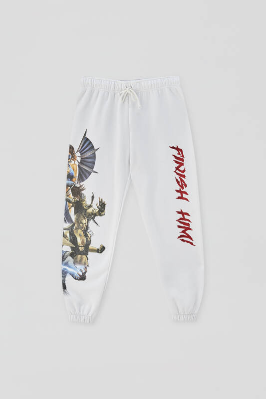 Pantalón jogger blanco con estampado
