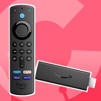 Devuelve a la vida una vieja tele convirtiéndola en smart TV con el Fire TV Stick por sólo 24,99 euros esta semana en Amazon